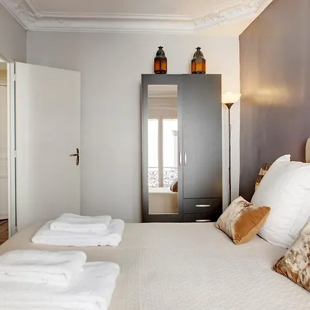 Beauregard Design Apartment